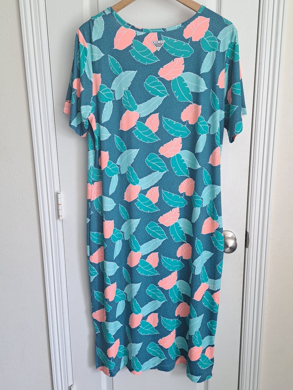 Columbia Short SLEEVE Leaf Fishing Gear PFG Women’s Dress Size XL/TG - Picture 2 of 9